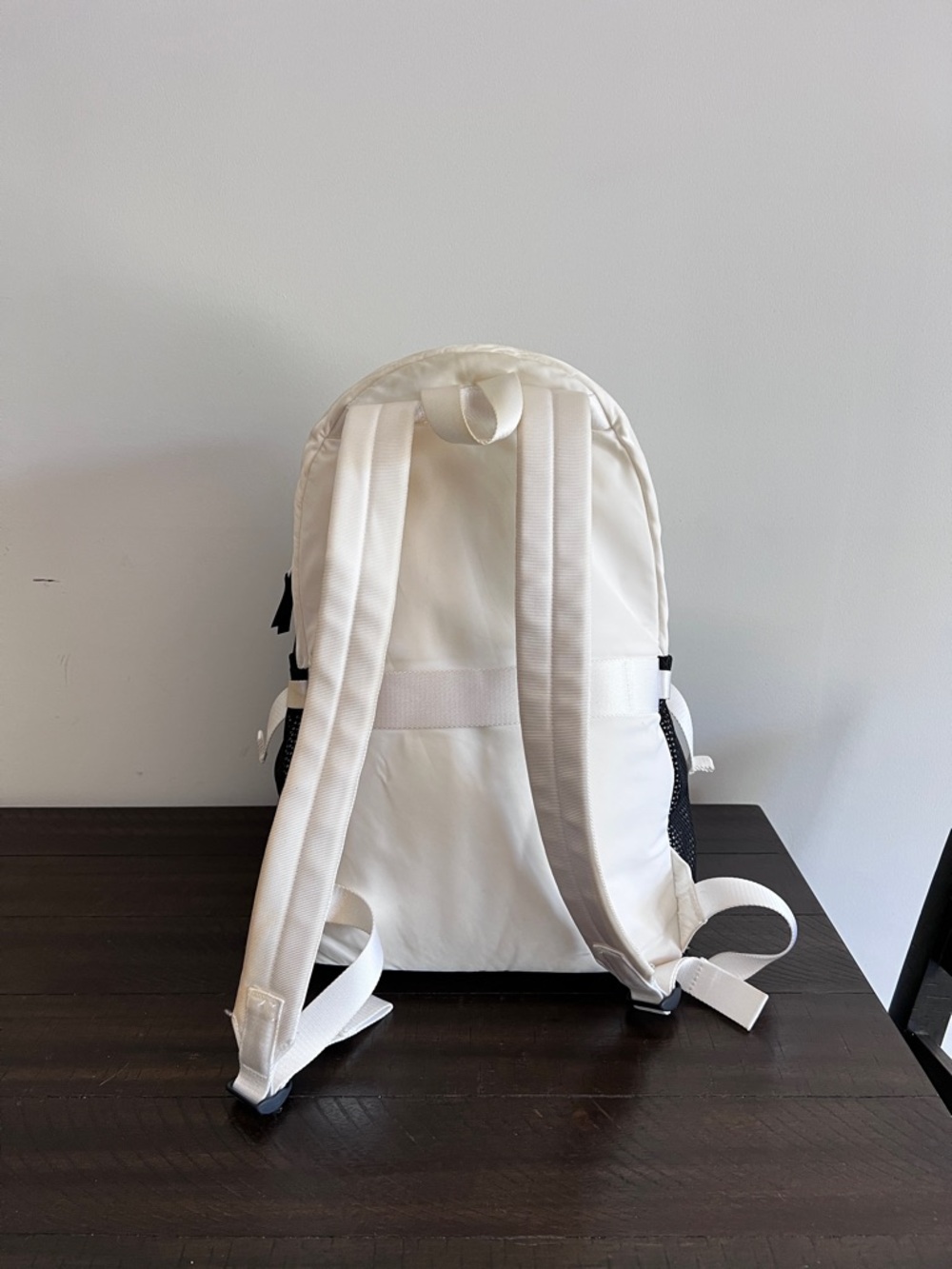 Lululemon All Hours Backpack - Picture 4 of 8